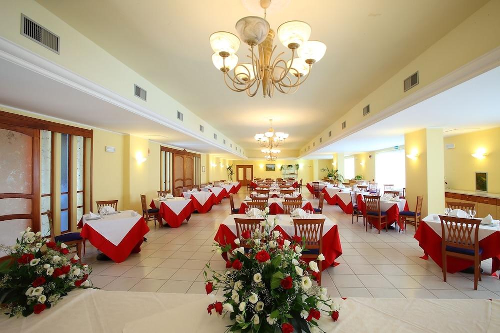 Partenone Resort Hotel Riace Marina Eksteriør billede